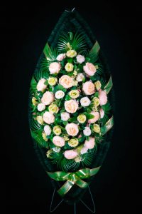 Венок ручной работы