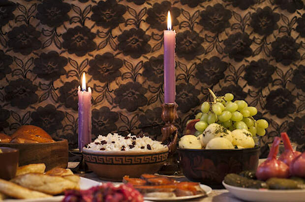 Как организовать поминальный обед