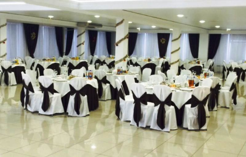 Зал L.Holl для поминок