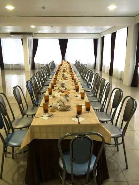 Зал L.Holl для поминок